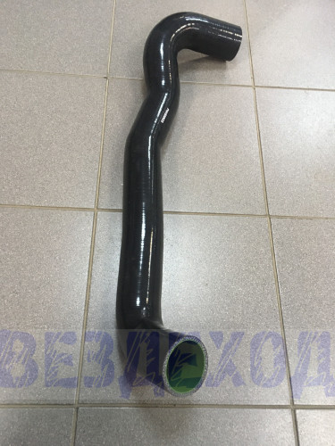 Патрубок интеркуллера маслостойкий== силиконовый правый==Discovery lll 2,7 //PN500025//